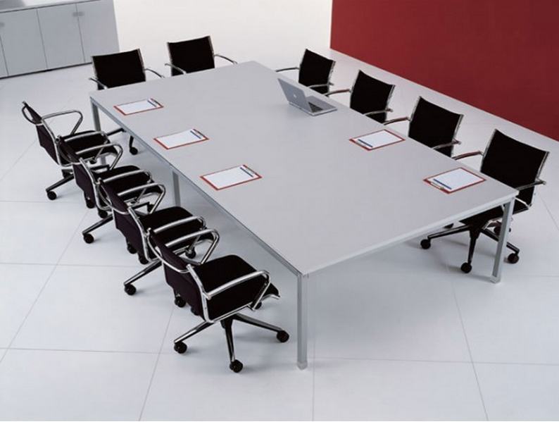Dikdörtgen toplantı masası